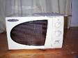 MICROWAVE OVEN 800W Excellent clean condition and full....
